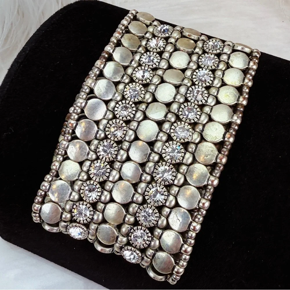 Vintage aged Silvertone crystal Beaded Stretch white band Bracelet